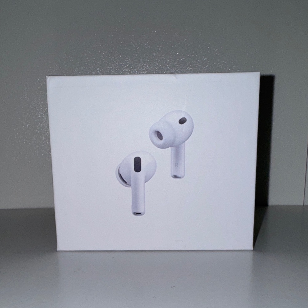BRAND NEW SEALED Apple AirPods Pro 3 (White) — True Wireless In-Ear Earbuds